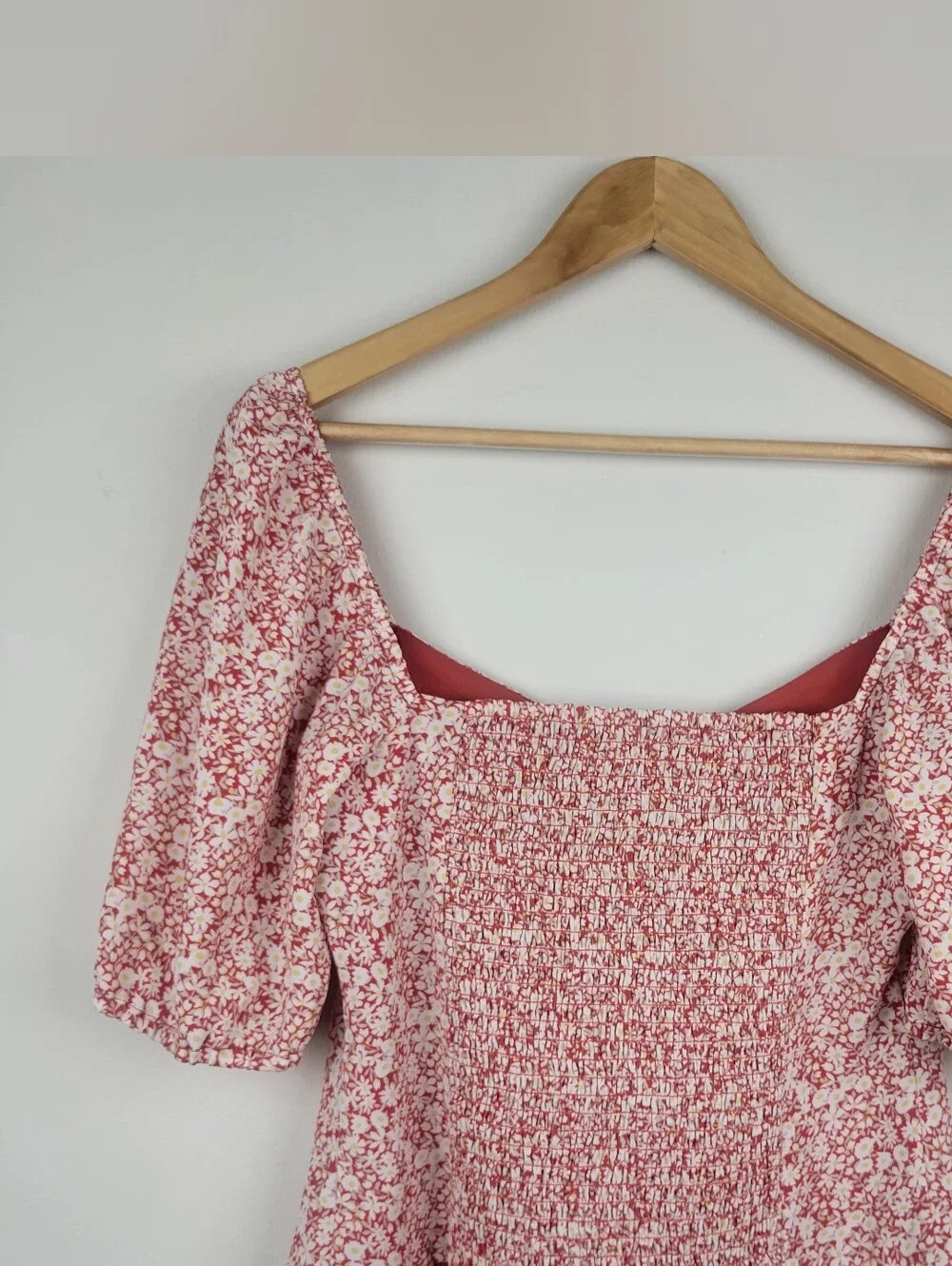 Abercrombie & Fitch Ditsy Floral Puff Sleeve Crop Top Size M Red Sweetheart Neck